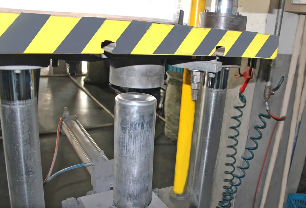 Amazon Hot Sale 250ml Aluminum Cream Whipper with Three Nozzles Whipped Cream Dispenser