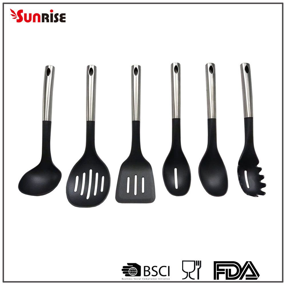 Kitchen Utensil Nylon Potato Masher with The Magnetic End (KTN155)